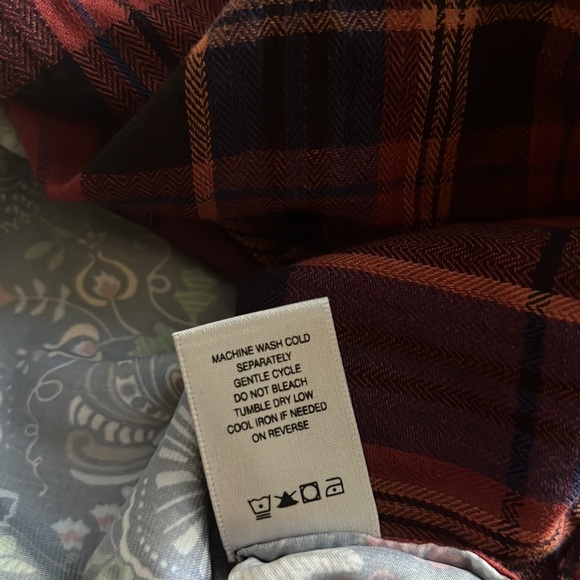 John Mark Floral Plaid Mixed Print Yarn Dye Long Sleeve Button Down Tunic. - Picture 9 of 12